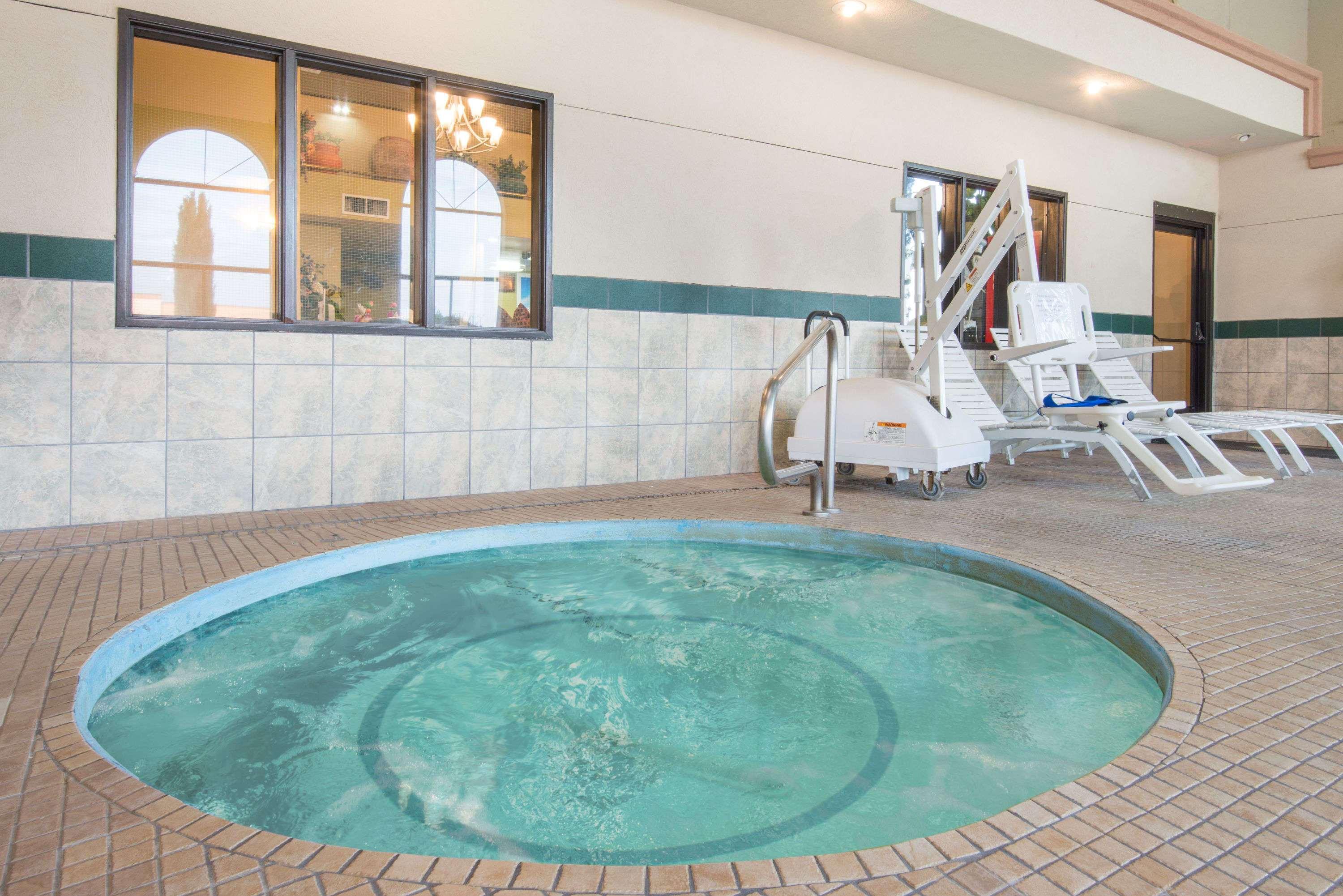 Days Inn By Wyndham Carlsbad Eksteriør bilde
