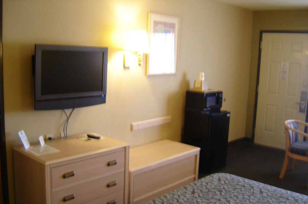 Days Inn By Wyndham Carlsbad Eksteriør bilde