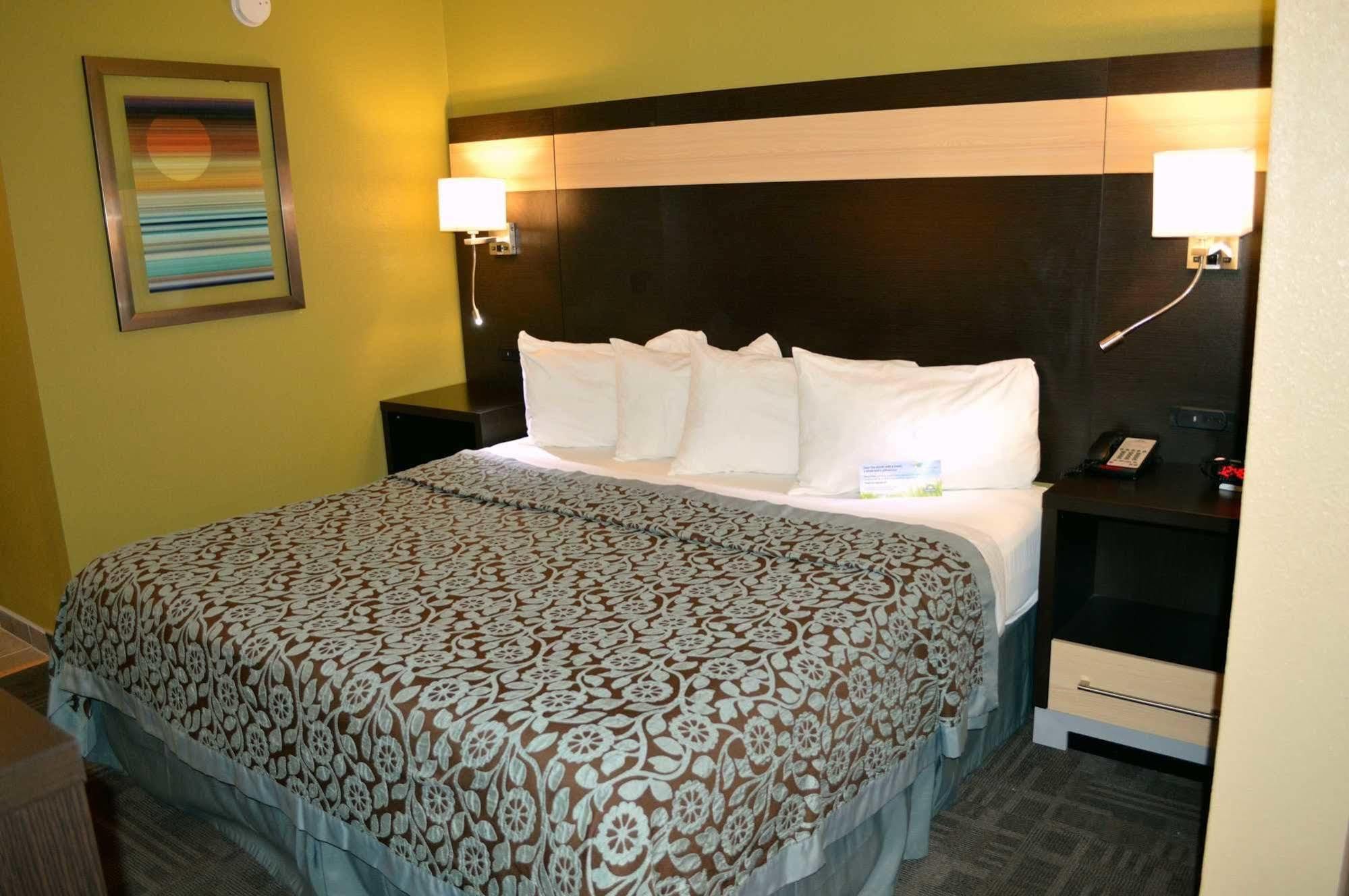 Days Inn By Wyndham Carlsbad Eksteriør bilde
